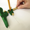 Creador de Círculos y Tiras Studio Pro para vidrio (marcado), plástico, cartón, cartulina, foam board, tableros delgados, telas, madera ligera, materiales corrugados y más.