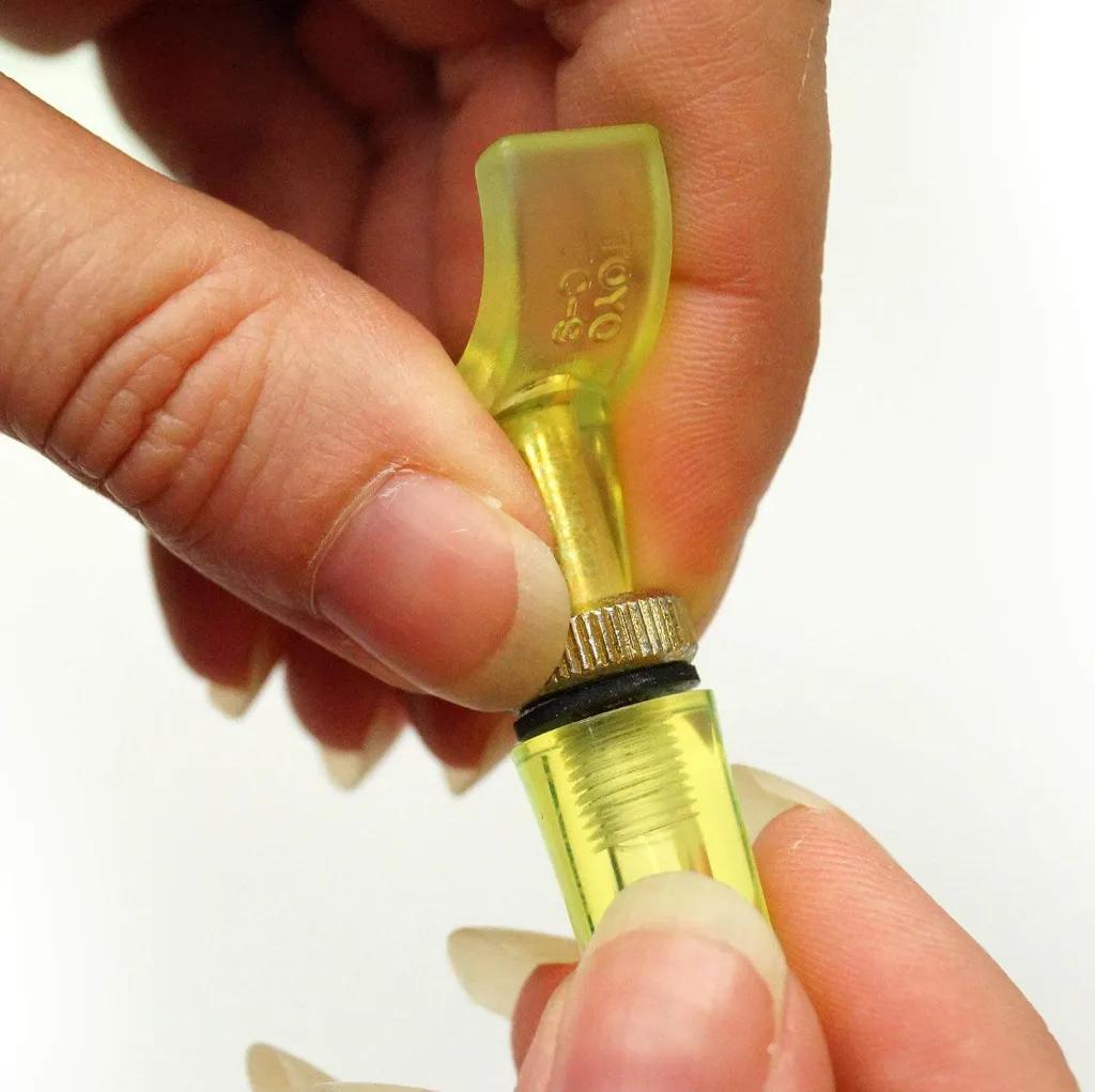 Corta Vidrio Toyo Thomas Grip Supercutter TC-9PR para Vitrales, Vitrofusión y Vitromosaico