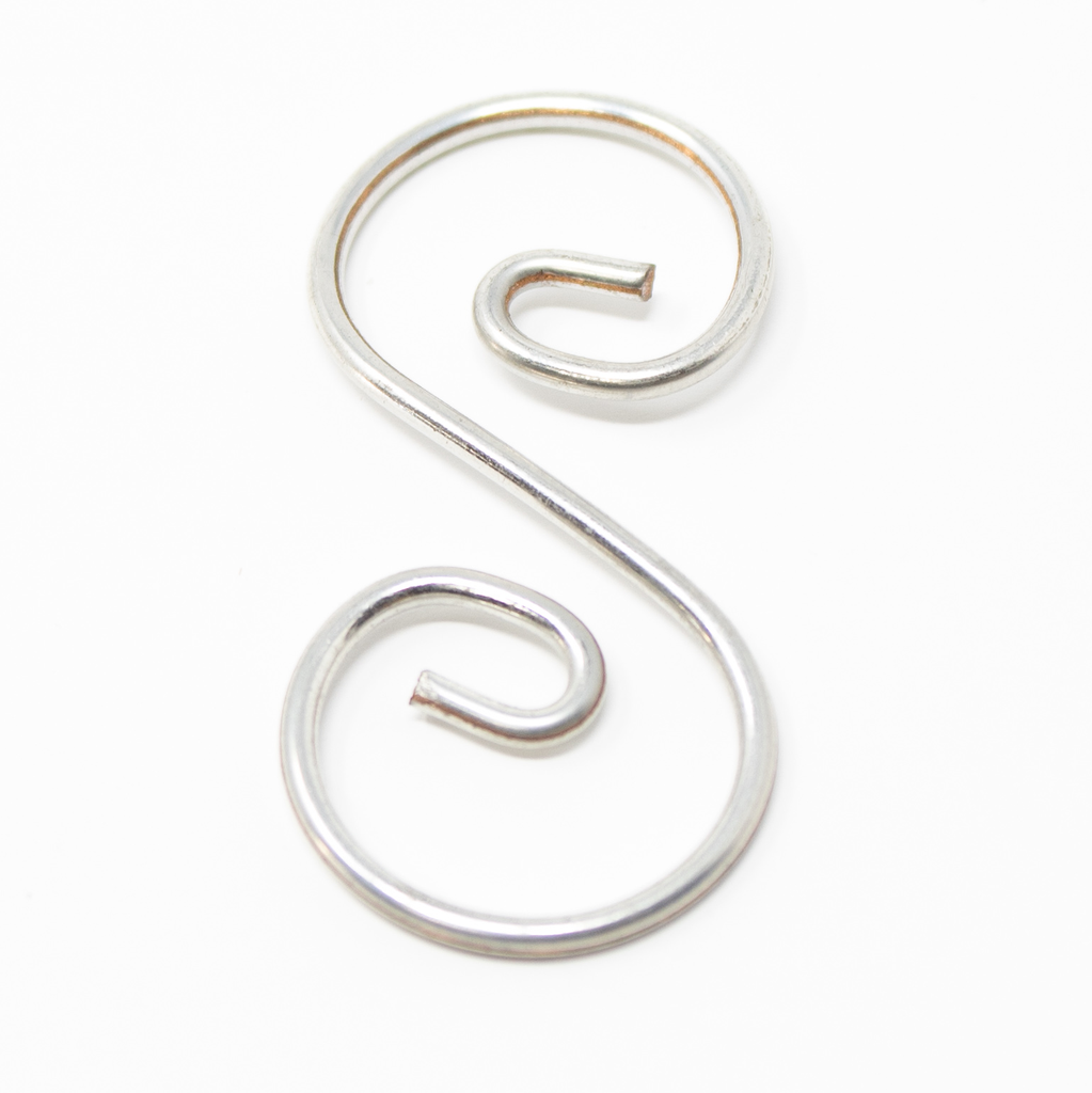 [499021] Colgantes Curly Q – #Q1 (6pzas)